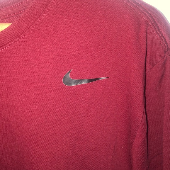 ✨Nike T-Shirt - Picture 3 of 5